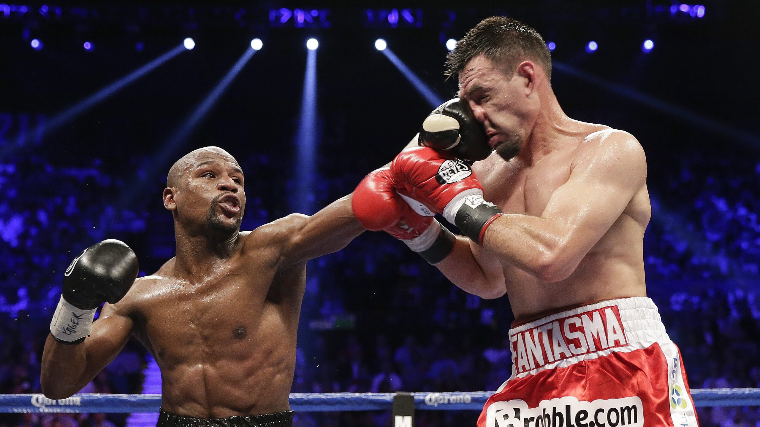 34-4,太疯狂!英超冠军轰34球9连胜完爆对手,位居英超前2,英超38轮顺序